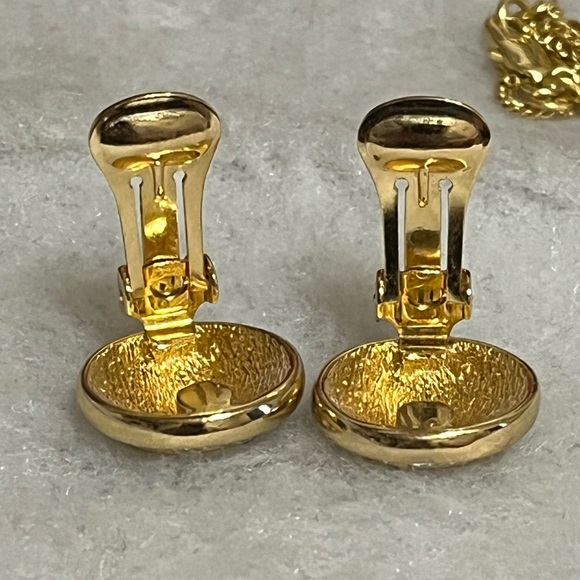 Christian Dior Vintage Crystal Clip On Earrings - Picture 6 of 9